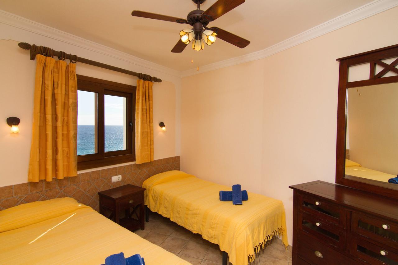 Carabeo 72 Menyber Apartman Nerja Kültér fotó