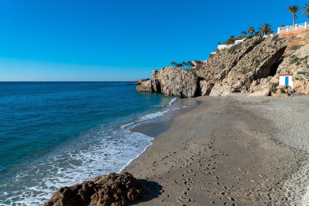 Carabeo 72 Menyber Apartman Nerja Kültér fotó